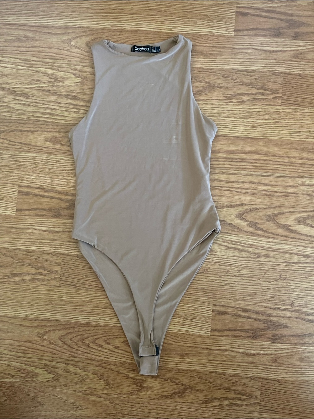 Like new! boohoo Beige High-Neck sleeveless Bodysuit size small Balletcore